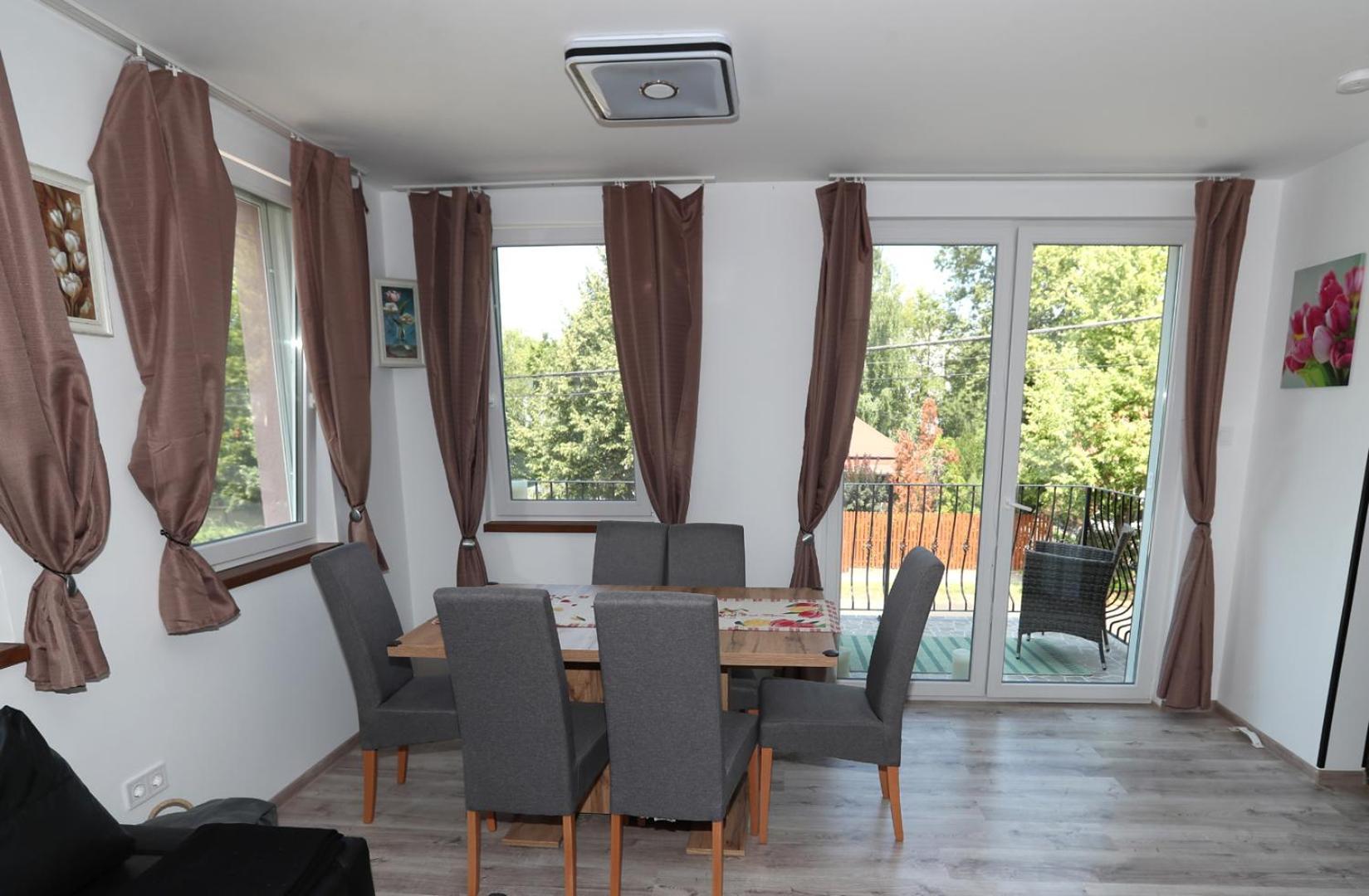 שיופוק Four Flowers Apartman מראה חיצוני תמונה