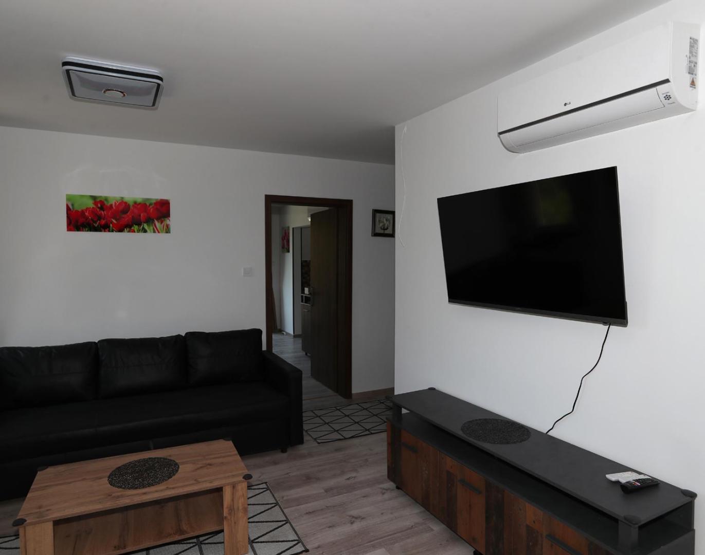 שיופוק Four Flowers Apartman מראה חיצוני תמונה